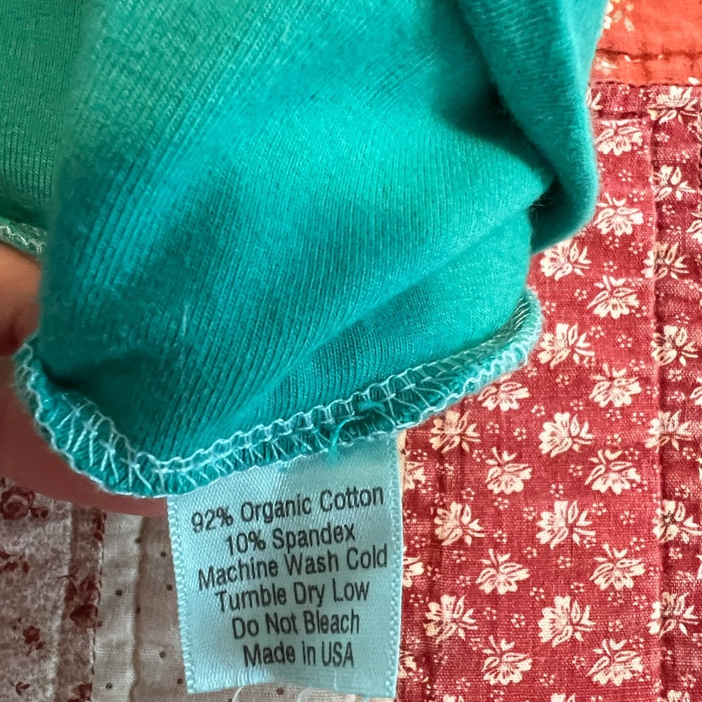 Green Mermaid Scale Leggings - Picture 7 of 11
